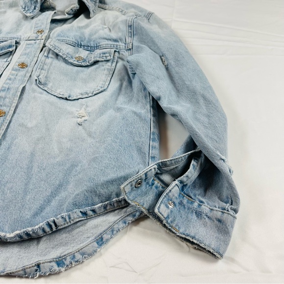 Zara - Oversized Light Wash Long Sleeve Distressed Denim Jean Jacket size:M - Picture 3 of 16